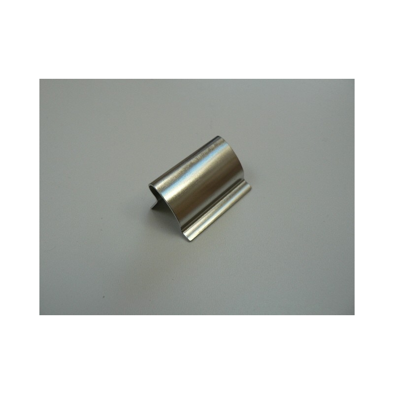 Hard top rear window trim joints