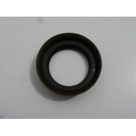 Front hub oil seal